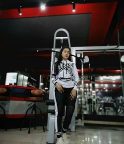 NOUVALEN SPORT LONGSLEEVE HOODIE AND JOGGER COMBI MESH