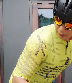 PANTONE SXB PRO DYNAMIC SHORT SLEEVE JERSEY ROAD BIKE