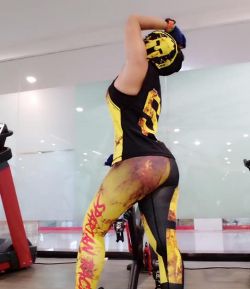 REEBOK SPARTAN RACE PERFORMANCE TANK TOP HOODIE AND LEGGING