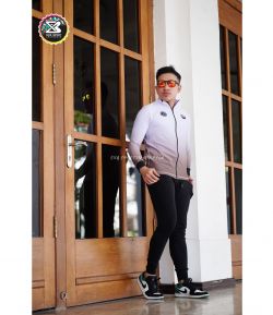 SXB GRADATION WHITE WALNUT JACKET AND JOGGER