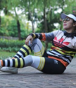 SXB LIFEMIDLAYER SWEATSHIRT HOODIE AND LEGGING