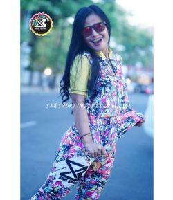 SXB MILION ANIMATION SHORT SLEEVE HALF ZIPPER AND LEGGING